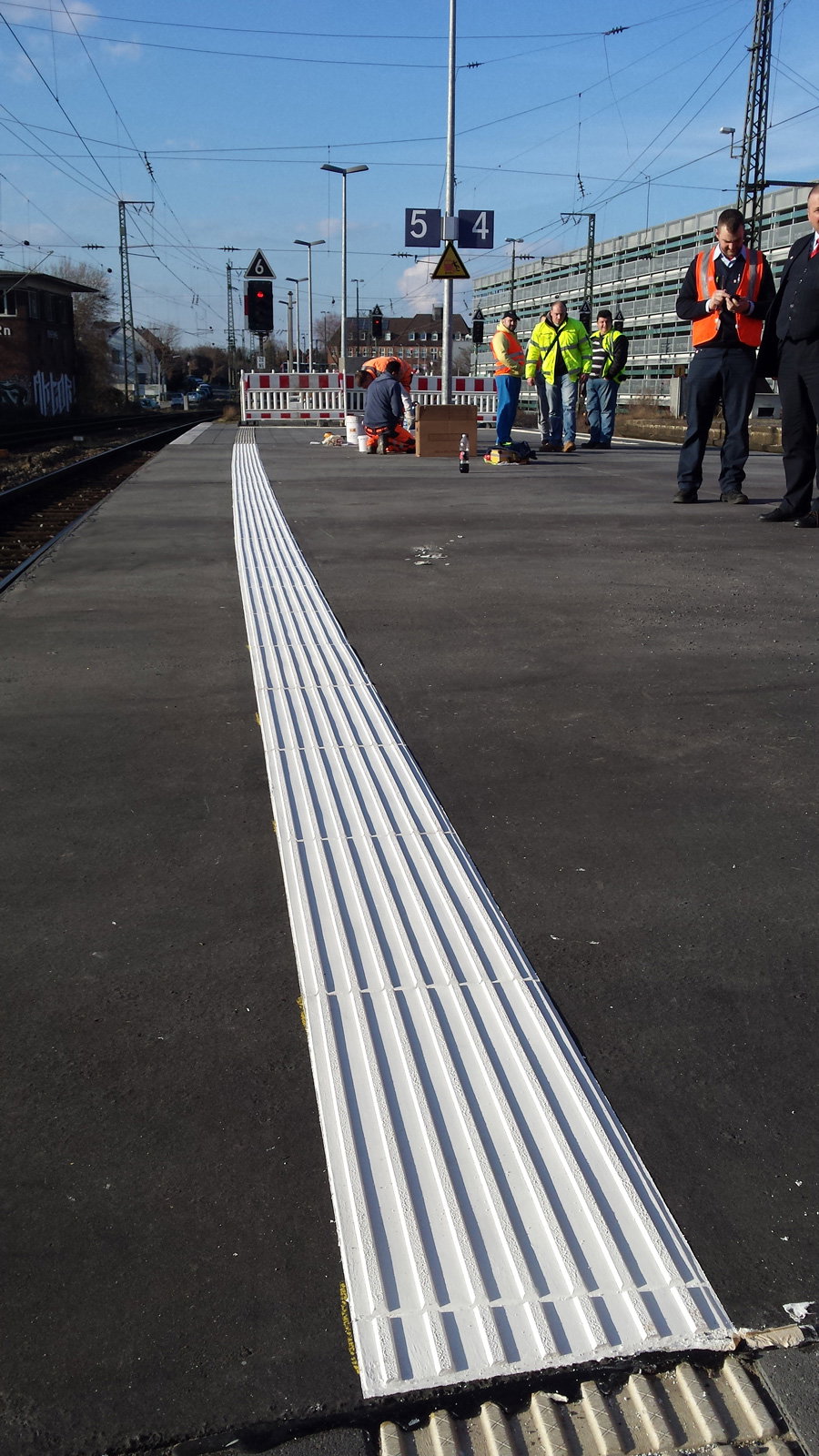 EDEL roadmarking-Canada-services images